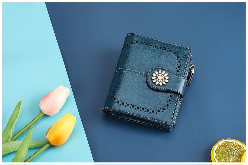 Lavemi Womens Leather Wallet Small Compact RFID Blocking Credit Card Case Purse with Zipper Pocket(Peacock Green) - Image 5